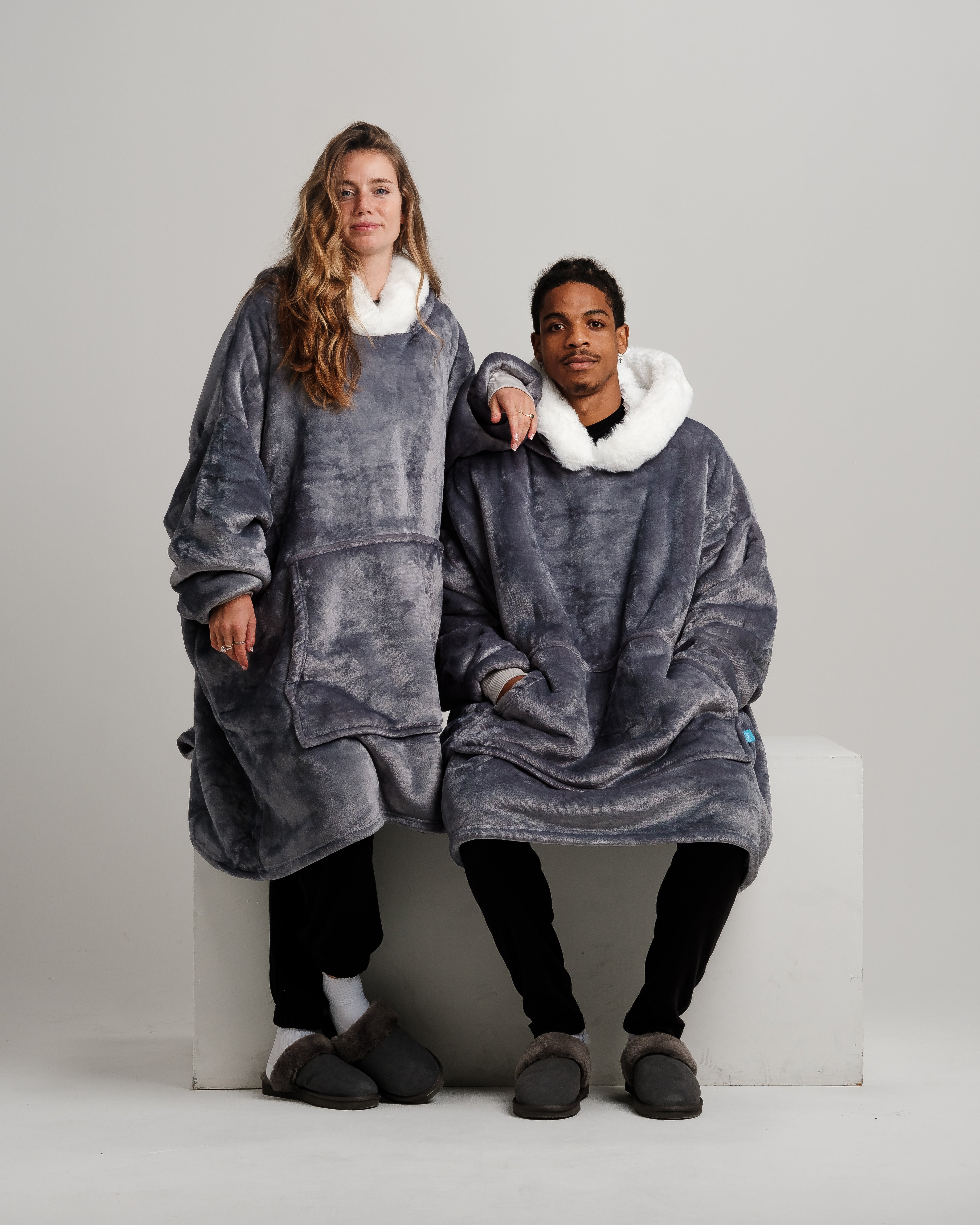 ONY Furlined Hoodie Blanket - Grey