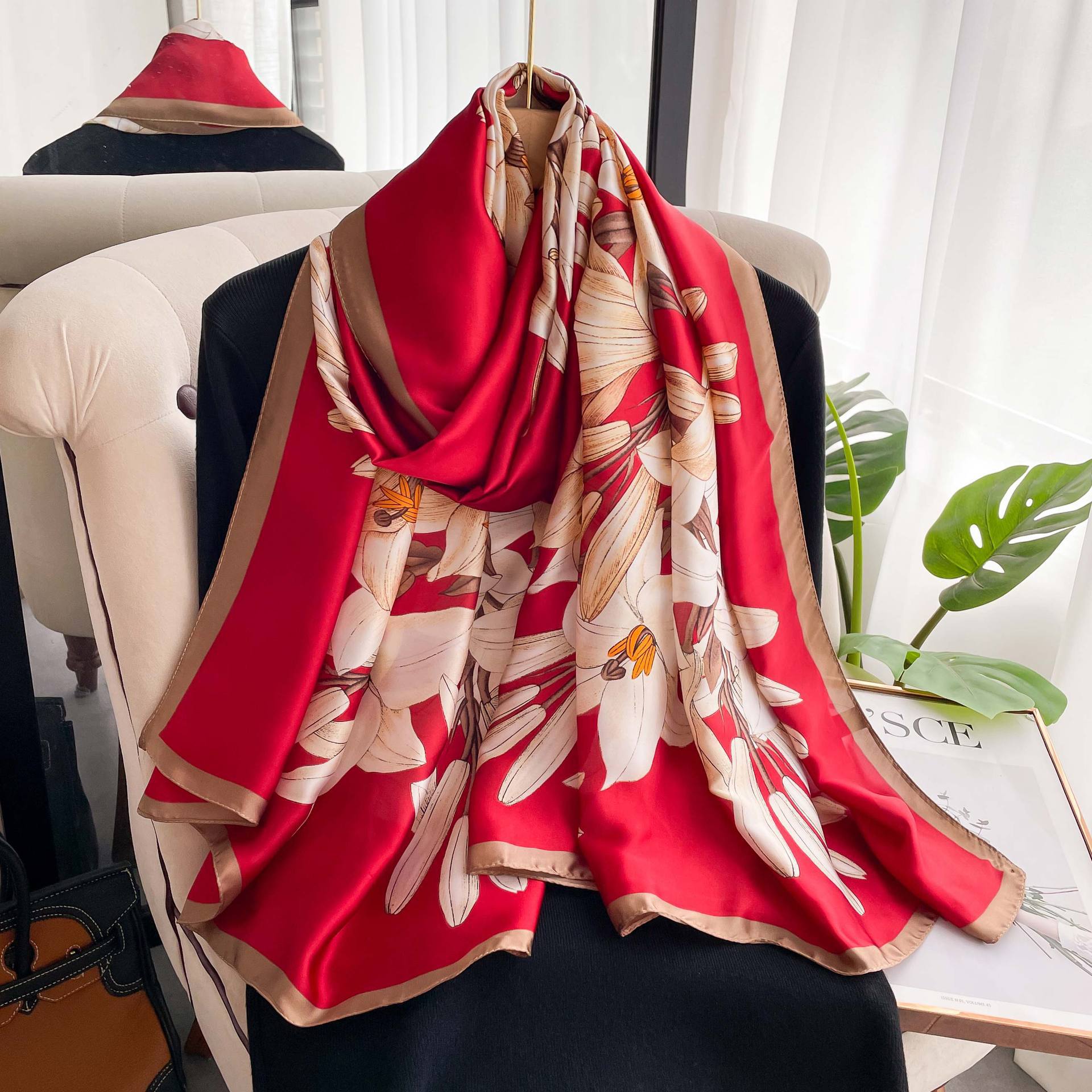 Amélie Foulard (175cm - 100% Silk)