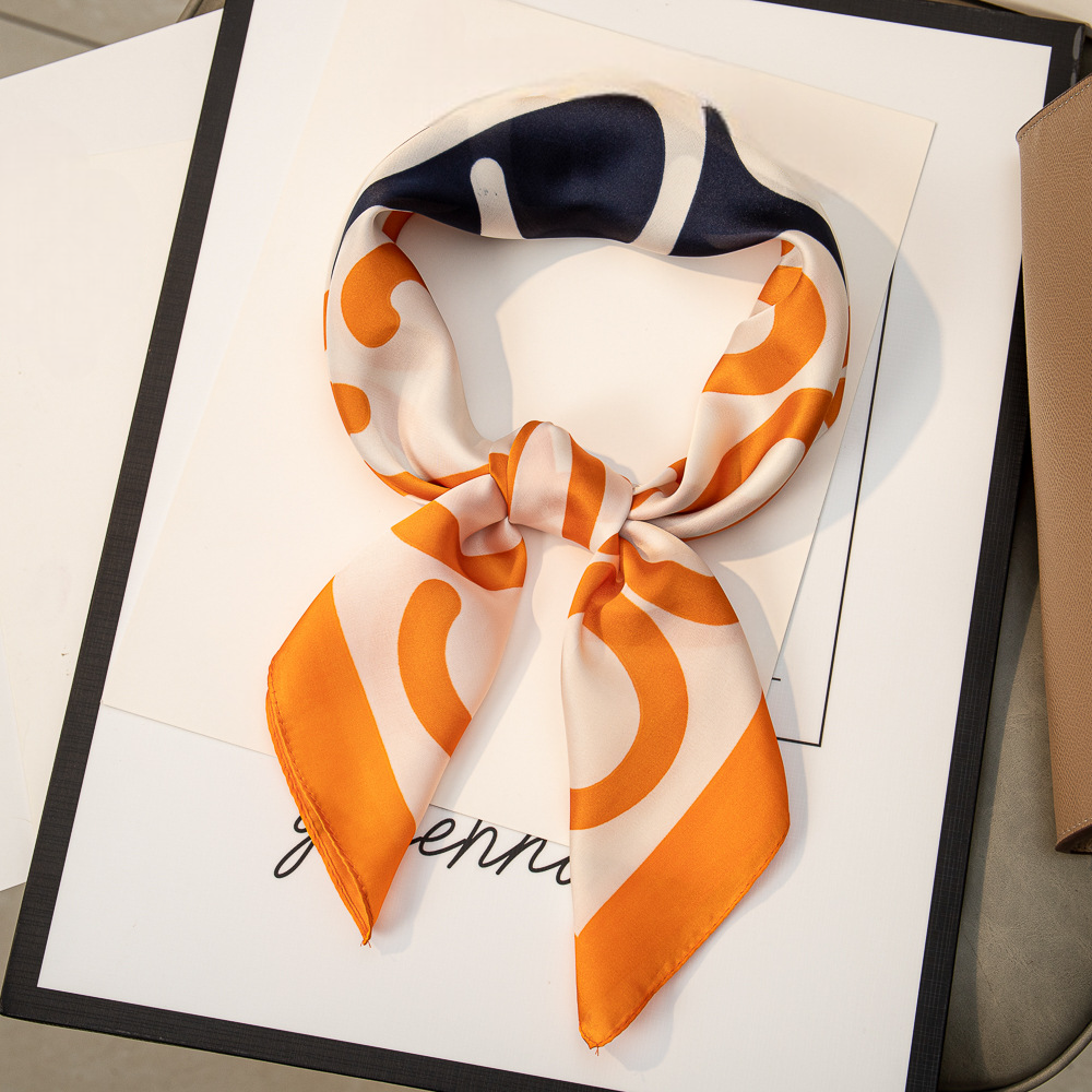 Daria Foulard (100% Zijde - 68cm)